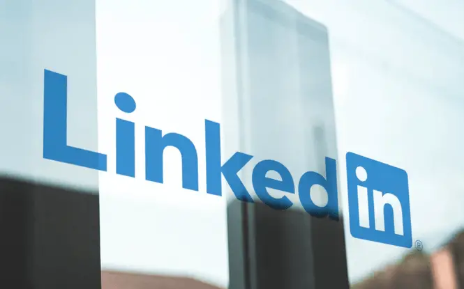 What is a LinkedIn banner and why you should have one